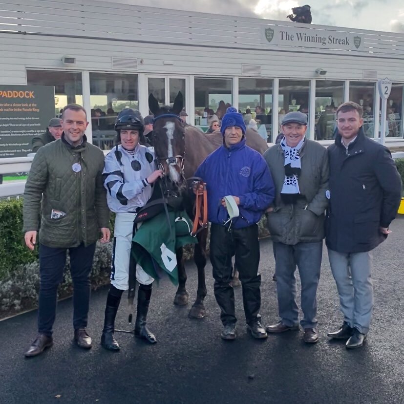 Catterick Racecourse tweet media