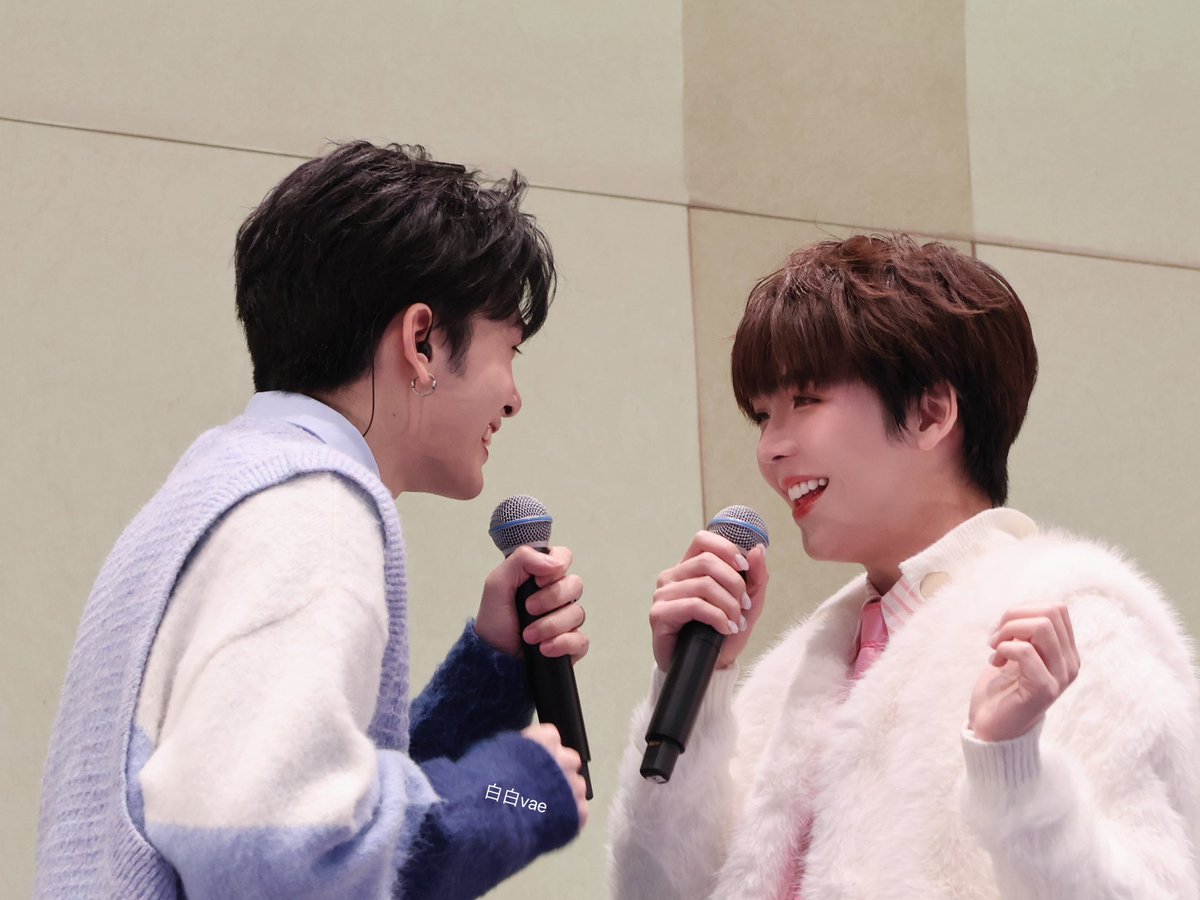 bibi92951278's tweet photo. 231223 SantaEarth Hongkong FM
When we look into each other's eyes
@Ppsanta @cooheartt full of love
#SantaEarth 
#SantaPP
#cooheart 
#ChristmasMiracleWithSantaEarth https://t.co/I2VdyNdNjy