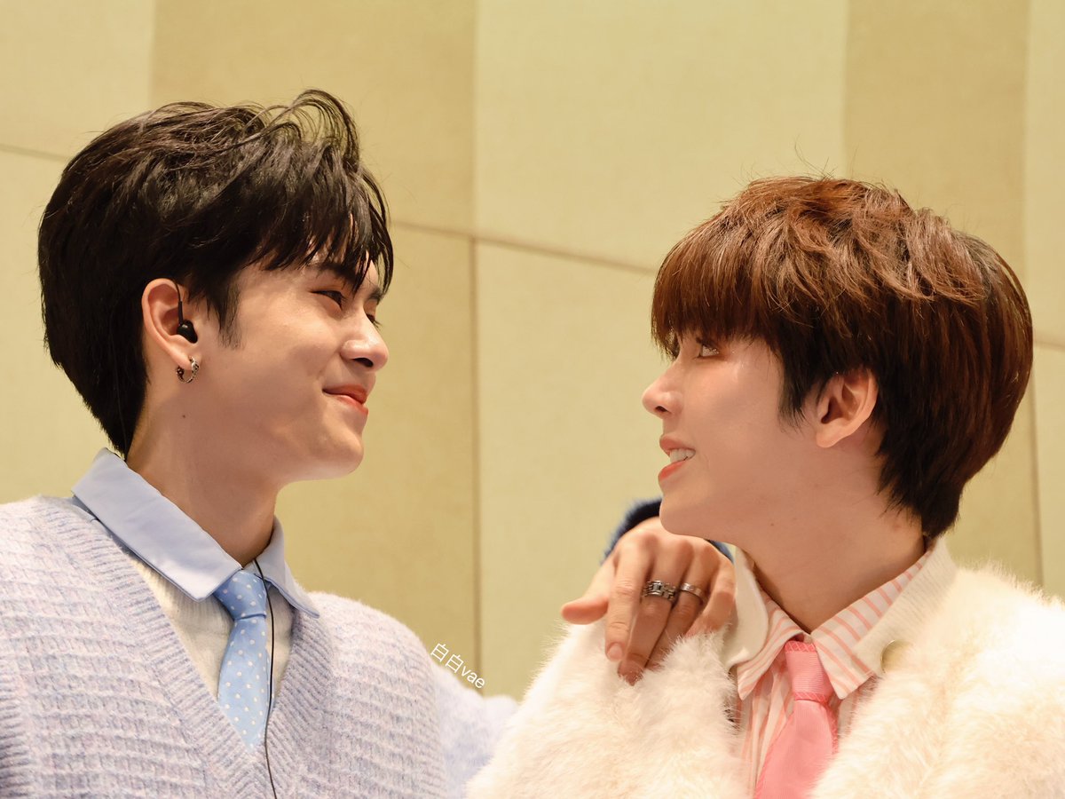 bibi92951278's tweet photo. 231223 SantaEarth Hongkong FM
When we look into each other's eyes
@Ppsanta @cooheartt full of love
#SantaEarth 
#SantaPP
#cooheart 
#ChristmasMiracleWithSantaEarth https://t.co/I2VdyNdNjy