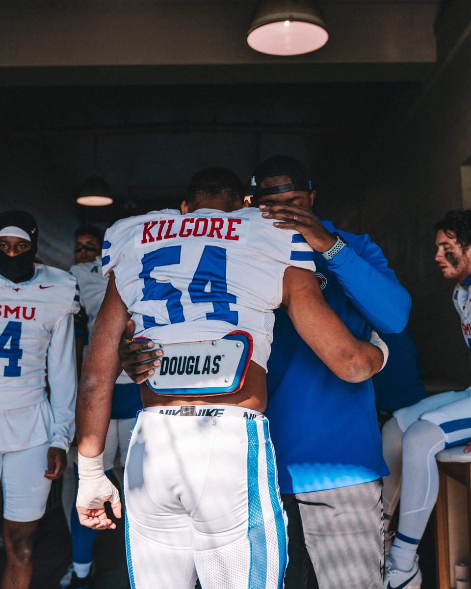 Wayne_Dicken5's tweet photo. Father,
You instruct us to number our days so that we may spend them wisely. Today is 14,983 for me, please help me serve, inspire and encourage these men today. I pray that they would all play for your glory today. #iam1 #Psalm90 #aunited https://t.co/dWnSc8LRFS