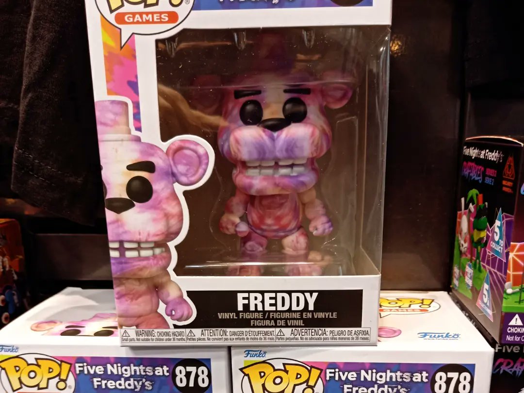 hmvSheffield's tweet photo. New drop of #fivenightsatfreddys
#merch
#FunkoPop #Freddy & #foxy
#collectables #blindboxes
#Tshirts #bagclips &
#books 2 for Β£7!!!
#popculture #hmvforthefans
ππ https://t.co/npCnbYkqZm