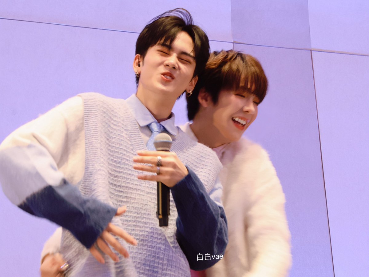 bibi92951278's tweet photo. 231223 SantaEarth Hongkong FM
Happiness smile of them!
#SantaEarth 
#SantaPP
#cooheart 
#ChristmasMiracleWithSantaEarth https://t.co/mAnGdsG81A