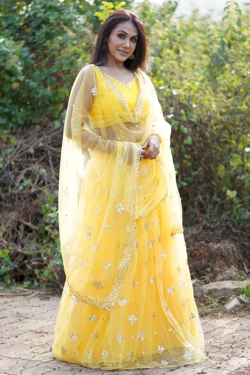Rarely seen, always noticed 💛💛💛

Outfit by: <a href="/odette_style/">Odette Oyarce</a> 
📸 <a href="/prashant/">Prash</a>.photography 

#LookOfTheDay #ootd #Blessed #Gratitude #HetalYadav