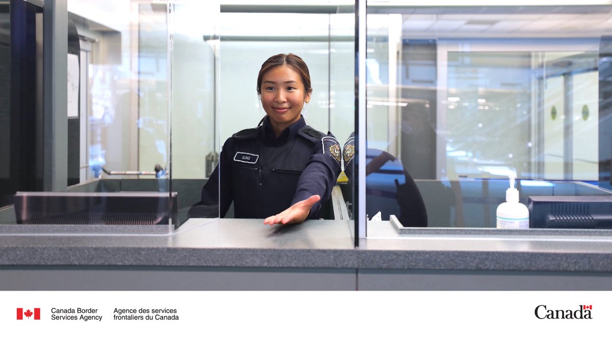 CBSANOR's tweet photo. A traveller passing through #YOW complimented our officer for their excellent service! We welcome all feedback: https://t.co/fb6dNwwdlY #CBSAProud https://t.co/WuCIKD6TG5