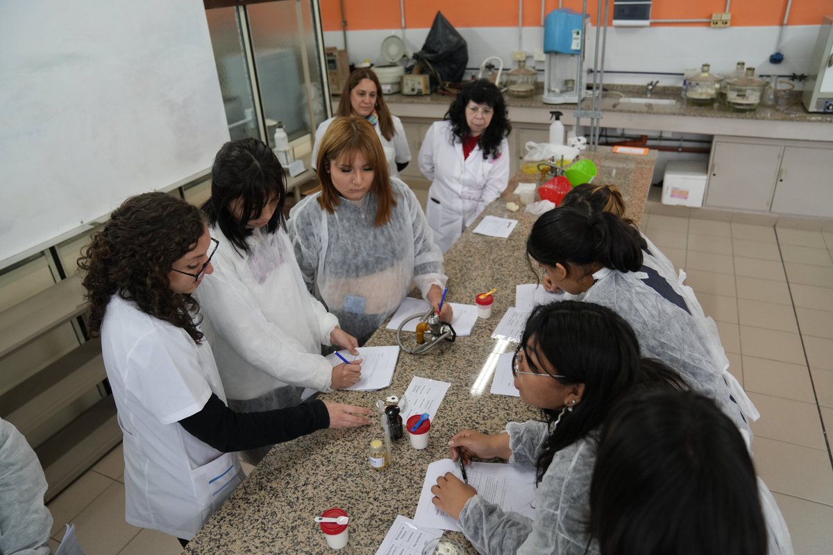 FerVilla_ba's tweet photo. Llegó el final del año y los recuerdos se movilizan.  

Vivimos momentos increíbles durante las #PrácticasEducativas este 2023  

Quiero agradecer a todas y cada una de las personas que participaron en este proceso: organizaciones, docentes, equipo y a las y los estudiantes. https://t.co/DmBlCKfd90