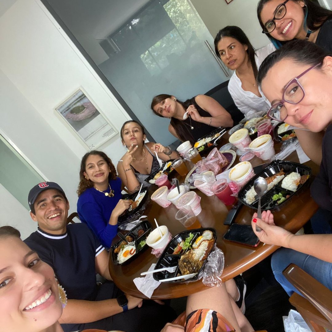 Los Creativos tweet media