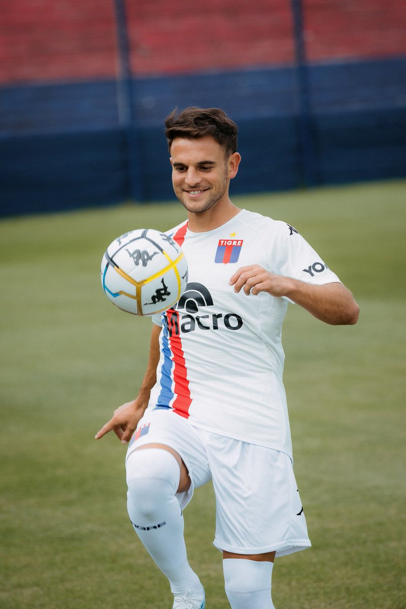 catigreoficial's tweet photo. Naciste de las raíces de nuestro club y fuiste parte de las páginas más grandes del Matador. Gracias por la estrella, el ascenso y todos los grandes momentos que vivimos ⭐

🗣 De común acuerdo con nuestra institución, Lucas Menossi rescindió su contrato. Las puertas del José Dellagiovanna siempre estarán abiertas para vos, LM🔟