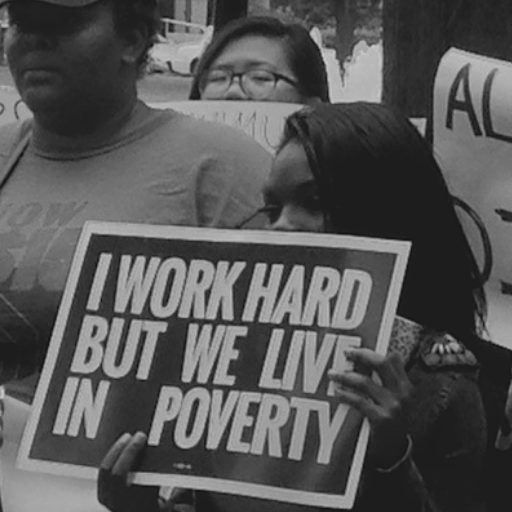 OurWagePower's tweet photo. Behind the strength of hardworking individuals lies a stark truth—living in poverty despite dedication. The call for a livable wage resonates in every sign held high. 

Let's empower workers to use their wage power. 💼💙✊🏾

📸 @nelpnews https://t.co/OshXqxnjZX