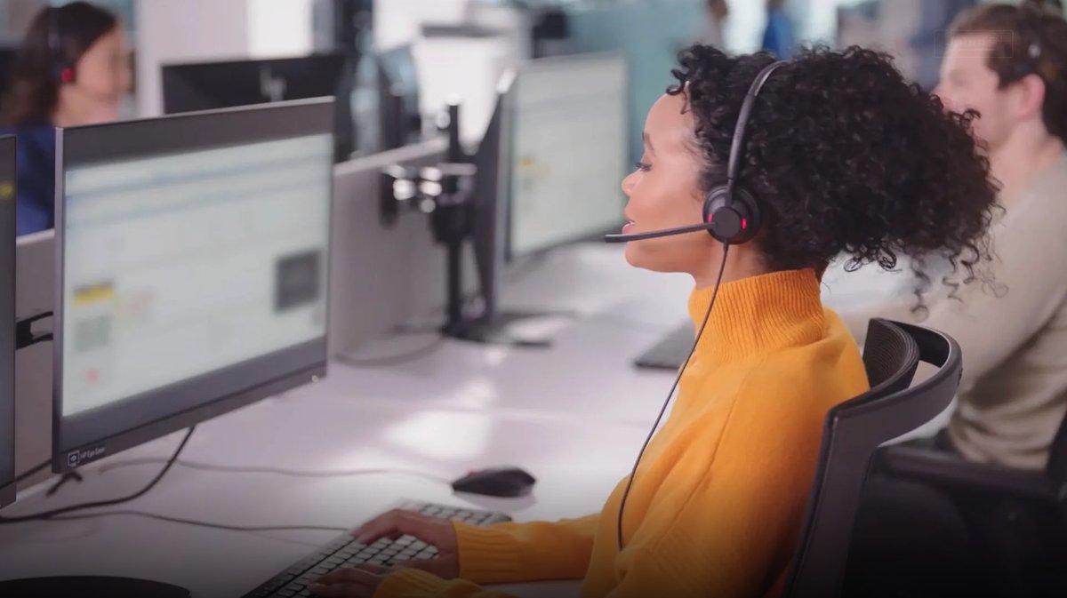 #TecnopymesPerú

🎧 #Konecta Perú incorporó headsets de alta calidad de #Jabra para optimizar las operaciones de sus empleados, al tiempo que cuidan su salud auditiva y capacidad de rendimiento.

Lee la nota completa aquí 👇
tecnopymes.pe/2023/12/28/kon…