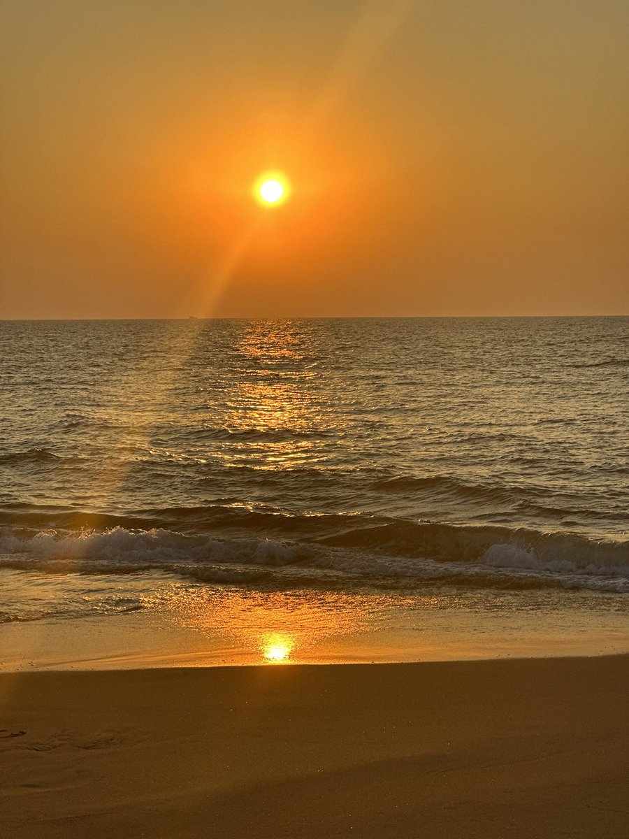 From my terrace. Because sunsets by the beach are priceless. #ShareYourSunset. #HolidayCheer