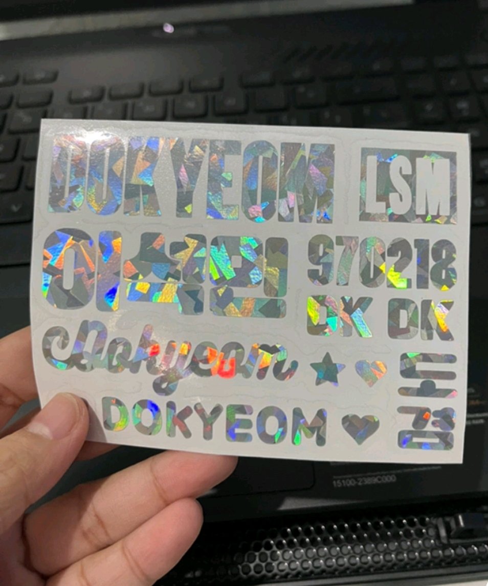 roselight_ph's tweet photo. Get your sticker decals before concert!

🌹SEVENTEEN DECAL STICKERS
https://t.co/FSDgU5no4D

💡85php each
💡can choose any sticker color
💡waterproof and scratchproof

#SVT_TOUR_FOLLOW 
#SEVENTEEN #세븐틴 
#FOLLOW_TO_BULACAN #SEVENTEENinBULACAN https://t.co/lqurcTTHA9