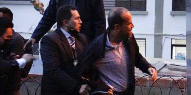 ElChacoInforma's tweet photo. #Bolivia: Luis Fernando #Camacho cumple un año #detenido, con visitas restringidas y su salud deteriorada. Sobre el gobernador cruceño pesan al menos seis procesos ➜ https://t.co/dMF8CSWnXO https://t.co/FjZV5WXXv5