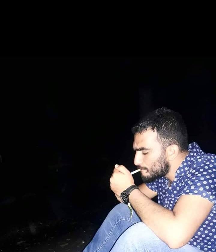 Müzik, sigara ve kitap ile uzun bir yolculuk yapmaya ihtiyacım var...