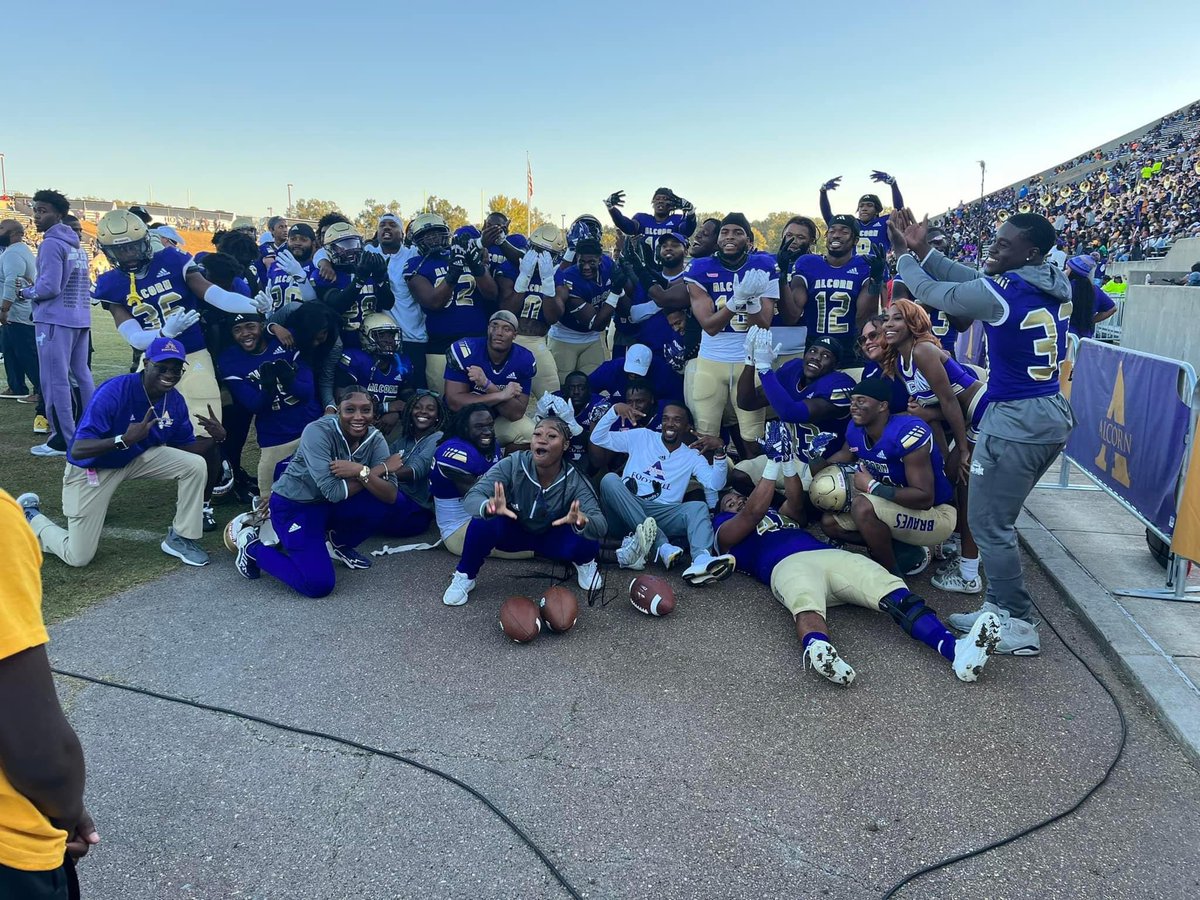 Coach Dwayne Taylor Jr tweet media