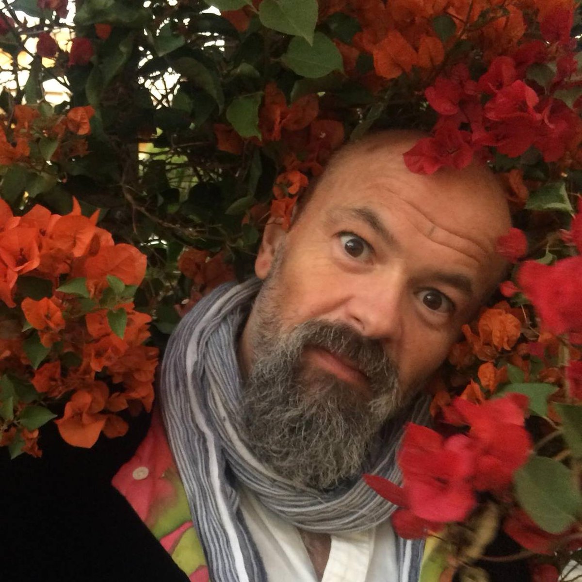 KaiHoffstad's tweet photo. 🌹✨ Amidst crimson roses, a master of glass artistry. Bold, untamed, and unique. Witness the magic unfold as molten beauty takes form. Embrace the journey of boundless creativity. 🎨🔥💥
#NFT #NFTCommunity #NFTartist https://t.co/kTbgIUiiGC