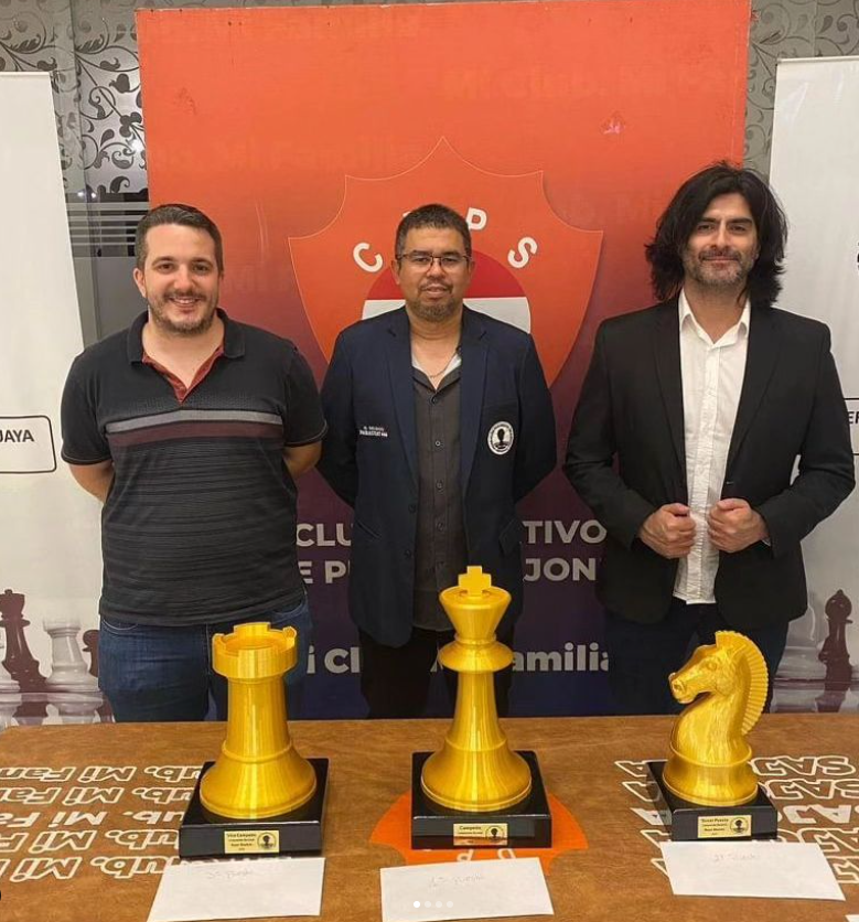 feparaj's tweet photo. 🇵🇾 CAMPEONES PARAGUAYOS 2023 🇵🇾
👨Absoluto
🥇GM Neuris Delgado
🥈GM Axel Bachmann
🥉GM José Cubas

👩Femenino
🥇WIM Gabriela Vargas
🥈WGM Jennifer Perez
🥉WCM Helen Montiel

Los 6 jugadores representarán al país en las Olimpiadas de Ajedrez en Budapest 2024.
@FIDE_chess @sndpy https://t.co/lx7ayCzNqn