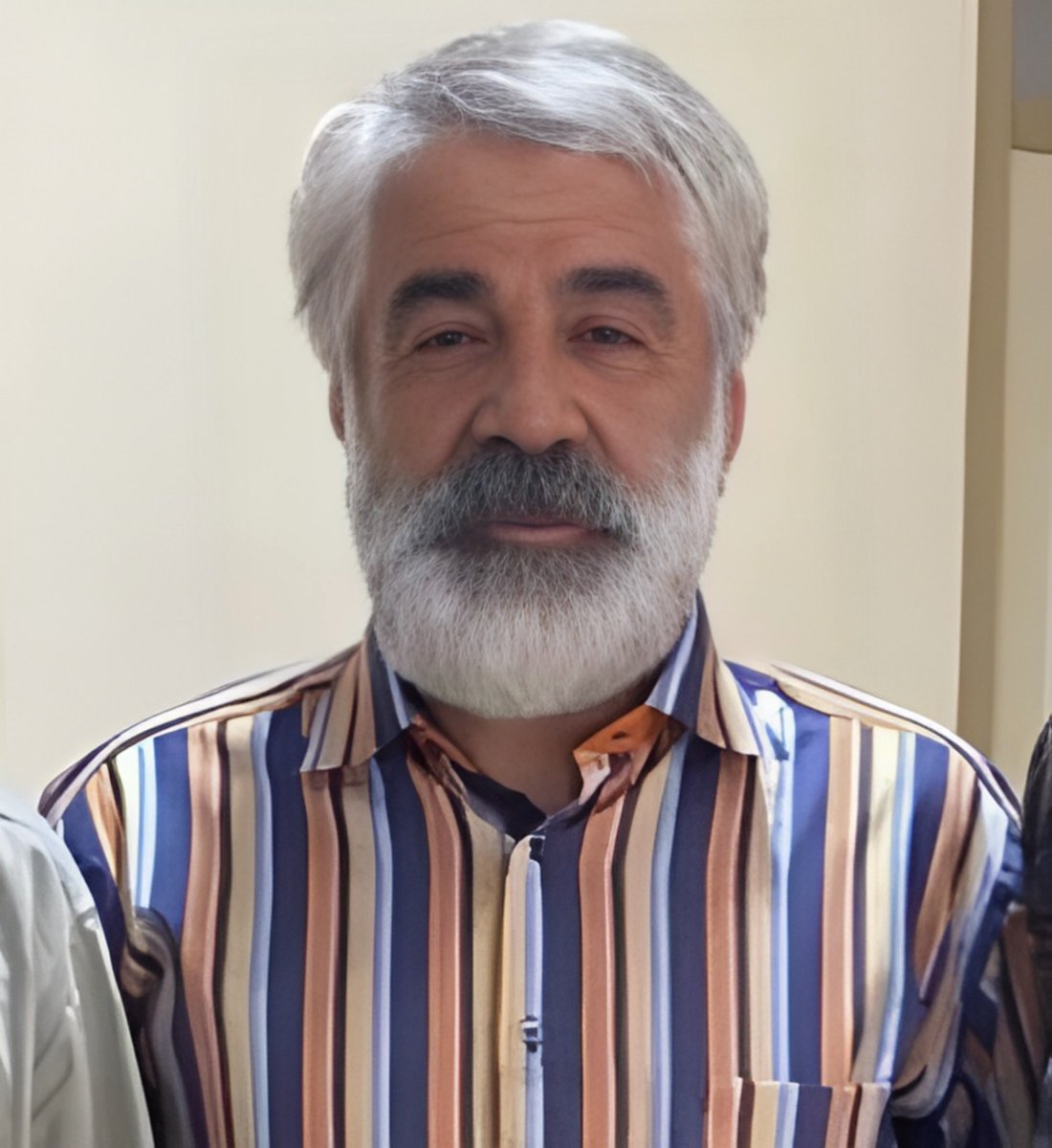 ۱۲۵ روزه که آقا ماشاالله بدون هیچ جرمی زندانه...
#ماشالله_کرمی