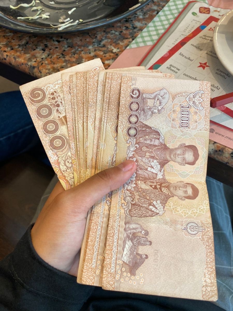 แจกกกกก เงินนนน 15,000 บาท✨

กติกา : รีทวิตนี้ + ฟอล

โดยแจกเป็น 15 รางวัล รางวัลละ 1,000 บาท

ประกาศทันทีเมื่อยอดฟอลครบ8888 คน💯
(หากสิ้นปียังไม่ถึง จะประกาศสิ้นปีนี้)