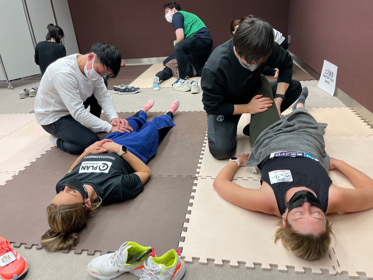 yuhei_mtk0876's tweet photo. 柔整、医療人として色々な経験した1年だったな!
あまりここにリソース割けないけど
現場の対応は仕事にも選手にも活きる。
"幅"がめちゃ広がった1年でした!
来年はもっとチアの選手になんかしたいな!
#柔道整復師
#東京マラソン
#yamathon
#Phoenix https://t.co/RV1cj97TYU