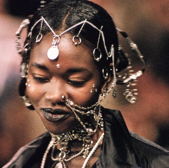 _HDD's tweet photo. Jean Paul Gaultier Spring/Summer 1994 https://t.co/gHXjqWe2Z4