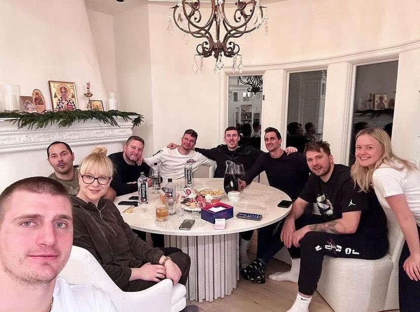 DLineCo's tweet image. Happy holidays