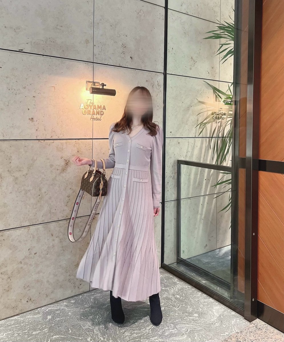 herliptoのホリデーワンピース♡ キラキラとした生地がとても綺麗で