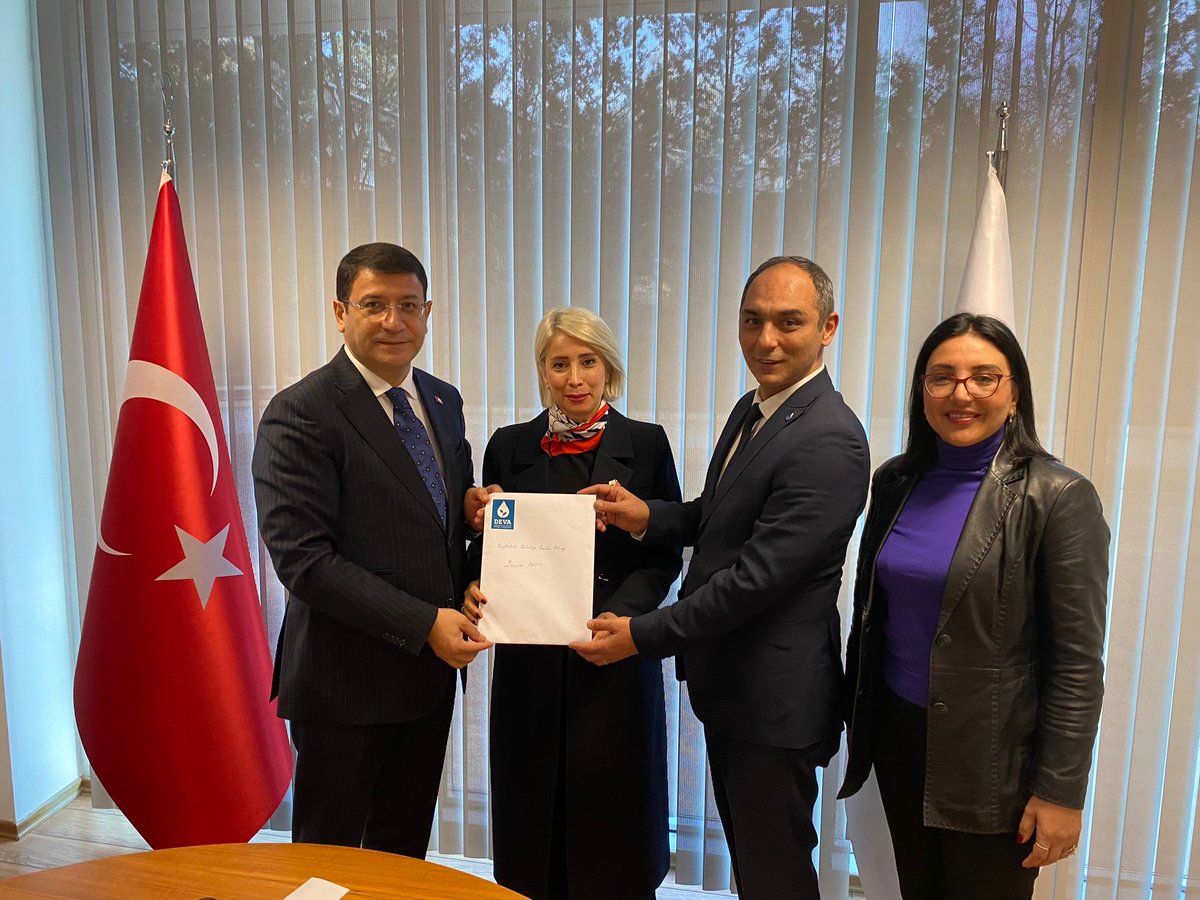 Deva Partisi Beylikdüzü Belediye Başkanlık Aday Adaylığı Başvurusunu yapan ⁦<a href="/DEVAZeliha_aksy/">Zeliha Aksoy</a>⁩ gönülden başarılar diliyoruz👏

#DEVAkadında ⁦<a href="/elifesendeva/">Elif Esen</a>⁩ 
⁦<a href="/A_HakanAgaoglu/">Ali Hakan Ağaoğlu</a>⁩ ⁦<a href="/nalan_ilg/">Nalan Ilgın</a>⁩