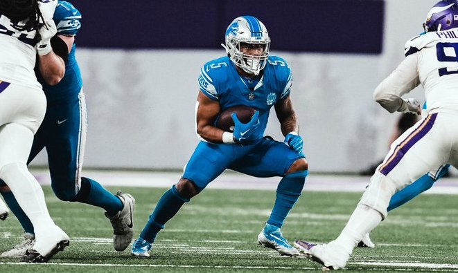 .@Lions RB @MontgomerDavid has produced nine games with 50+ rushing yards and a touchdown this season. This ranks as the second-most among all #NFL players this year, and the most by a Lions player in a single season since @BarrySanders in 1990. #OnePride