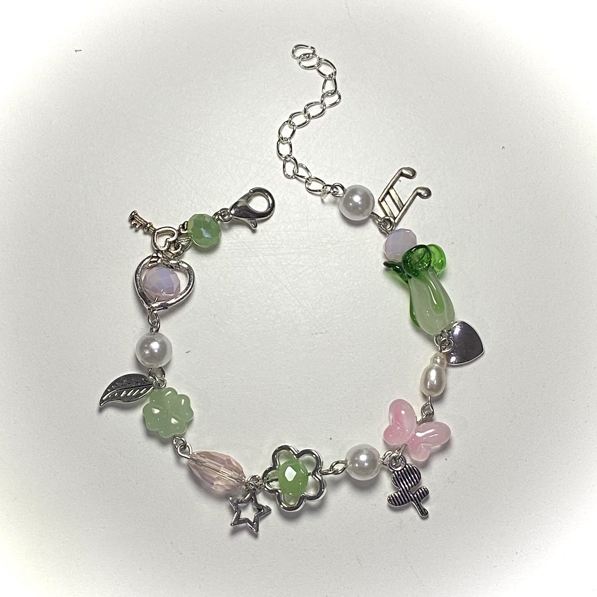 talayheart's tweet photo. beaded bracelet ✧.* 🥬 ; 🎀 ¨̮͚ 
60 baht / each | lenght : 16 - 21 cm
˙ ✩°˖🥣 ⋆｡˚ ꩜ order via dm / reply

#พวงกุญแจ #พวงกุญแจลูกปัด #กําไลข้อมือ #กำไลลูกปัด #สร้อยข้อมือ #สร้อยลูกปัด #ที่ห้อยโทรศัพท์ #สายคล้องโทรศัพท์ #beaded #keyring #bracelet https://t.co/4l6821xoNu
