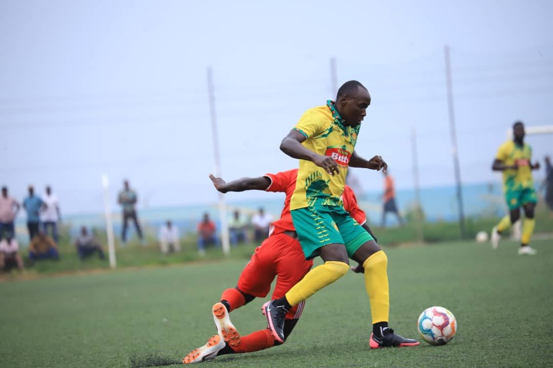 FUFARadio's tweet photo. Full-time Results:
#BULBUS | BUL 1-0 Busoga United
#UPDKCC | UPDF 1-2 KCCA
#KITAHL | Kitara 7-1 Arua Hill
#StarTimesUPL | #TheFootballRadio https://t.co/AHFacthluO
