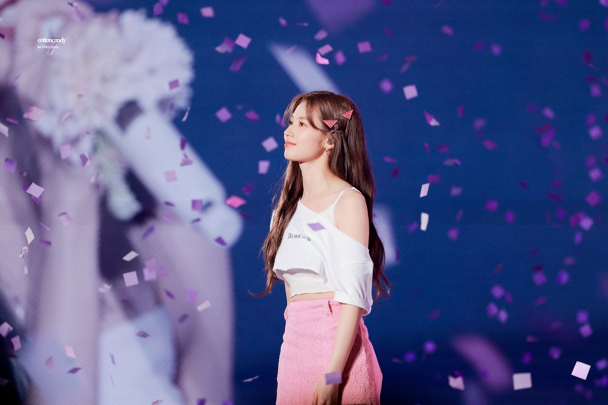 sanacottoncandy's tweet photo. 우리 사나 💜
언제나 그대로인 우리 사나 고마워 💜 잘 같이 성장한 사나보면 기쁘고 행복해 매년 다양한 모습 보여줘서 고마워 우리 기특이 아프지말고 행복한 일 가득하자 💜

#사나의_27번째_겨울이야기
#SharmingSanaDay
#트와이스 #TWICE #사나 #SANA #サナ https://t.co/2ivWLPLH7I