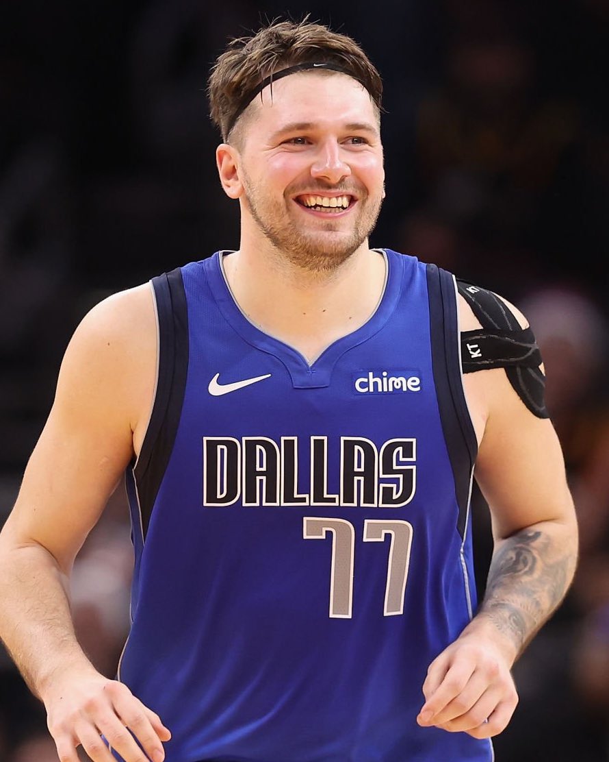 Luka Doncic tem uma média de 37,7 pontos desde que foi pai, no início de dezembro 🤯

O melhor jogador do mundo.