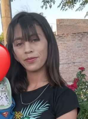 #URGENTE BÚSQUEDA EN TIEMPO REAL #CHACO
Patricia Lorena Pereyra tiene 19 años, desapareció el 27/12 en #Resistencia, Chaco. Es delgada, altura 1,50. Vestía campera de jean, remera negra, pantalón negro con cinto blanco y zapatillas negras. Avisar #Urgente al☎️3644431835, o 911
