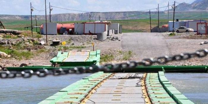 Politik_Azad's tweet photo. Li gorî rapora REACH´ê girtina deriyê sînor ê Pêşxabûr-Sêmalka, tesîreke gelekî xirab li xelkê û bazarên Rojava dike.
https://t.co/9tUDPy8n1P

Alternatîf
https://t.co/eBu47EAbFY https://t.co/YQaGl7HAdB