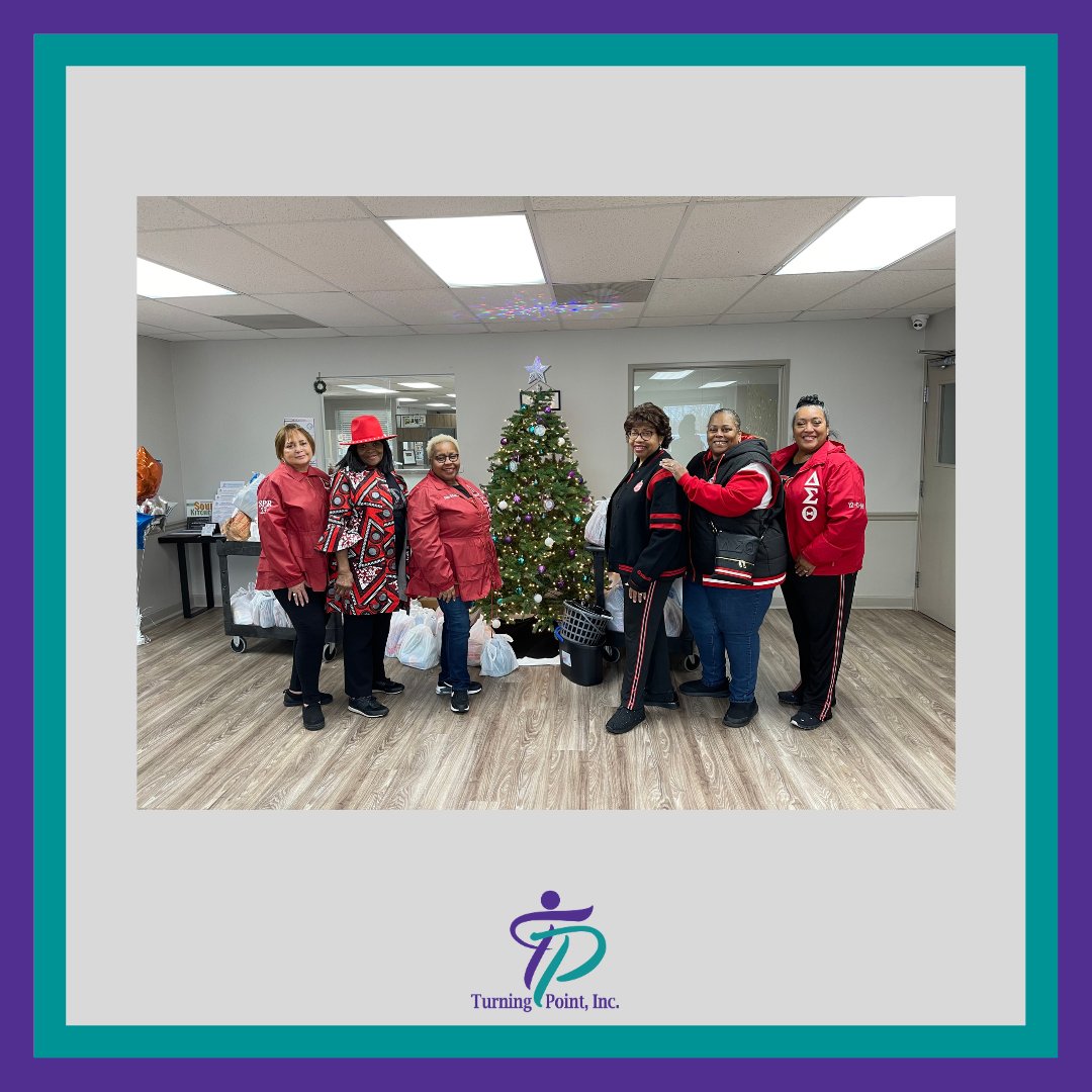 TurningPointMac's tweet image. We are so grateful to all of the people and organizations that donated to support survivors through the holidays! We could not have made this happen without the time and effort given by our wonderful volunteers. Thank you!