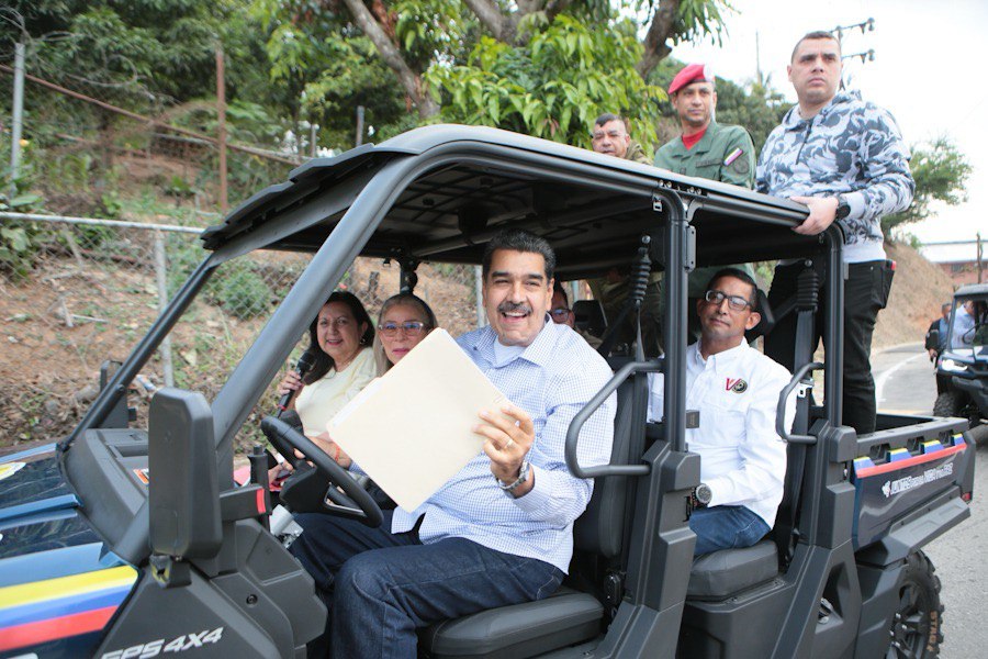 Alcaldesa @gestionperfecta muy orgullosa y feliz de haber acompañado al Pdte @NicolasMaduro este #27Dic a la reapertura del Núcleo de Desarrollo Endógeno Fabricio Ojeda (Nudefo), en la paquia Sucre, tras 100 días de trabajo, logrando instalaciones renovadas.

#2023AñoDeVictoria