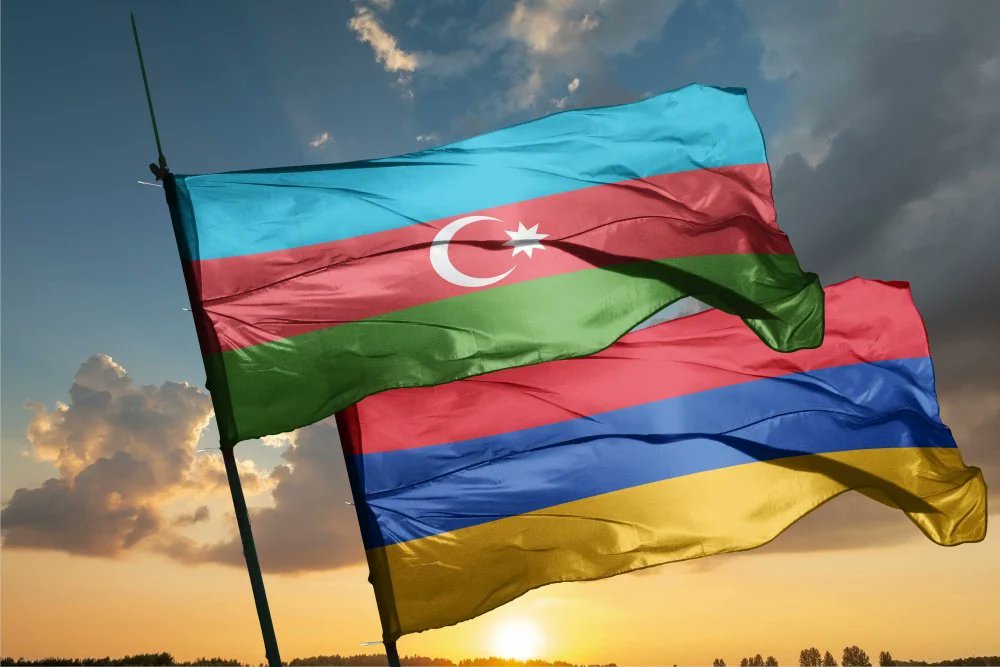 karabach24's tweet photo. 🇦🇿 wacht op reactie van 🇦🇲 op voorgesteld #vredesverdrag. Amirbayov benadrukt oprechtheid. Het ontwerp van #Bakoe gaat later in op grenscomplexen en stelt een bilaterale commissie voor geschillenbeslechting voor. #Transportverbindingen cruciaal voor veiligheid en Middencorridor. https://t.co/5z6wgMn17e