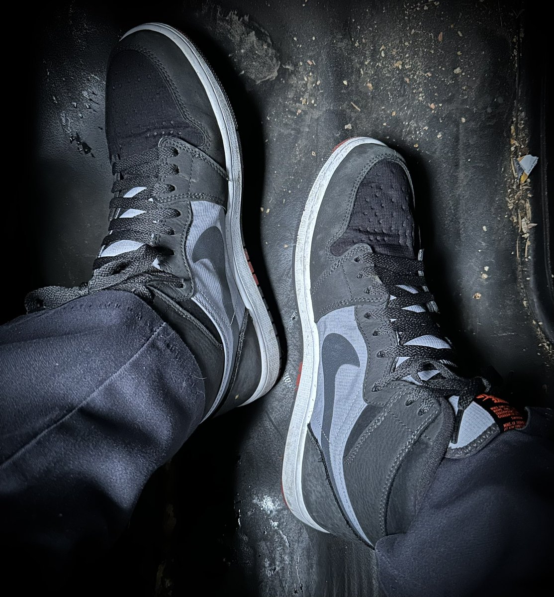 DJKingJam's tweet photo. #kotd @Jumpman23 #serviceworker
#yoursneakersaredope https://t.co/f23U1esh4j