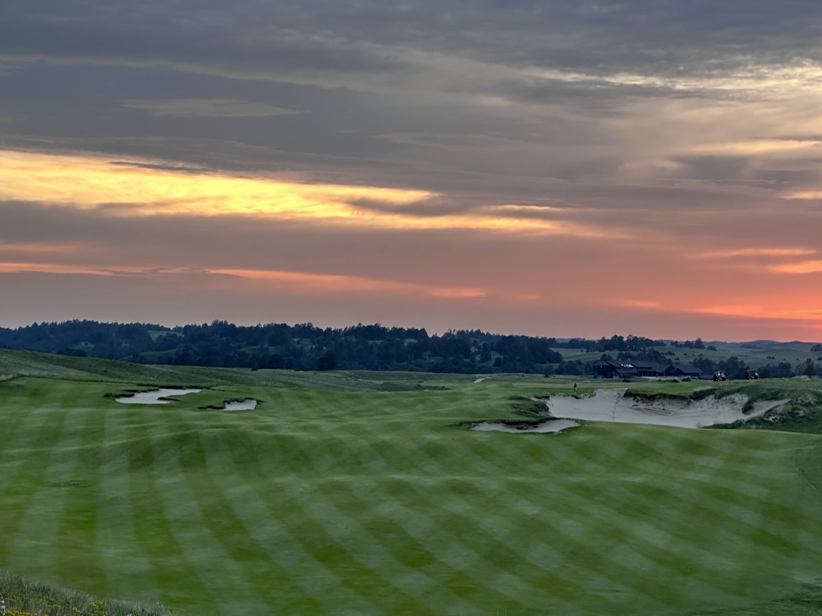 Rick Golfs tweet media