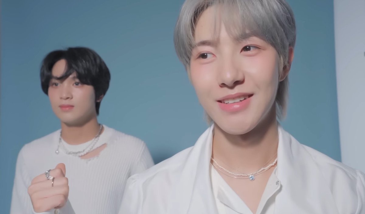 mmiv200's tweet photo. แฟน ผมสวยอ่ะครับ ผมก็แบบ อืม สวย #rendong #renhyuck #renchan #inhae #เหรินดง #เหรินย้อค #เหรินฮยอก #renhae #เฮียเหรินน้องแฮชาน https://t.co/vJovJguppZ