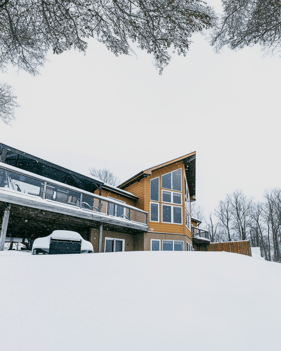 Cottage_ON's tweet photo. As we approach the end of another year, let us take a moment to reflect on the love of those around us and the joy we find in each other's company. From everyone here at Cottage Vacations, we wish you a very Merry Everything and a Happy Always! https://t.co/T03D6PFwyi