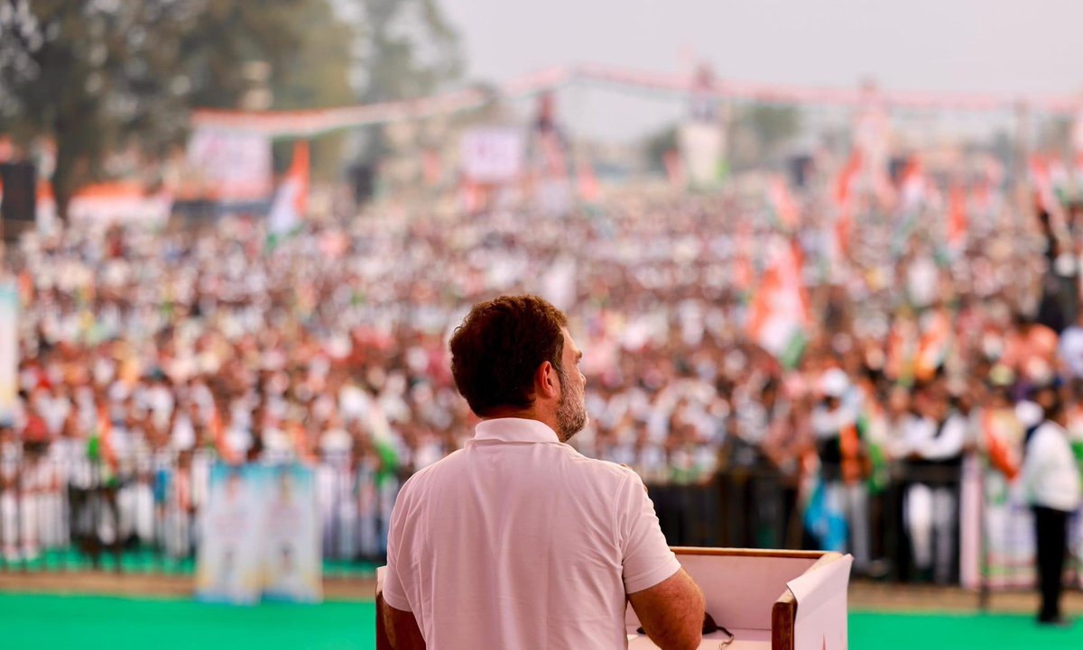 ashokgehlot51's tweet photo. हैं तैयार हम !

आज कांग्रेस स्थापना दिवस पर नागपुर में आयोजित महारैली में कांग्रेस अध्यक्ष श्री मल्लिकार्जुन खड़गे व श्री राहुल गांधी के नेतृत्व में देश एवं जनाधिकारों की रक्षा का संकल्प लिया।

आज देश का हर राष्ट्रप्रेमी लोकतांत्रिक मूल्यों के संरक्षण हेतु कांग्रेस के साथ हाथ से हाथ मिलाकर खड़ा है।

@RahulGandhi @kharge
#CongressFoundationDay