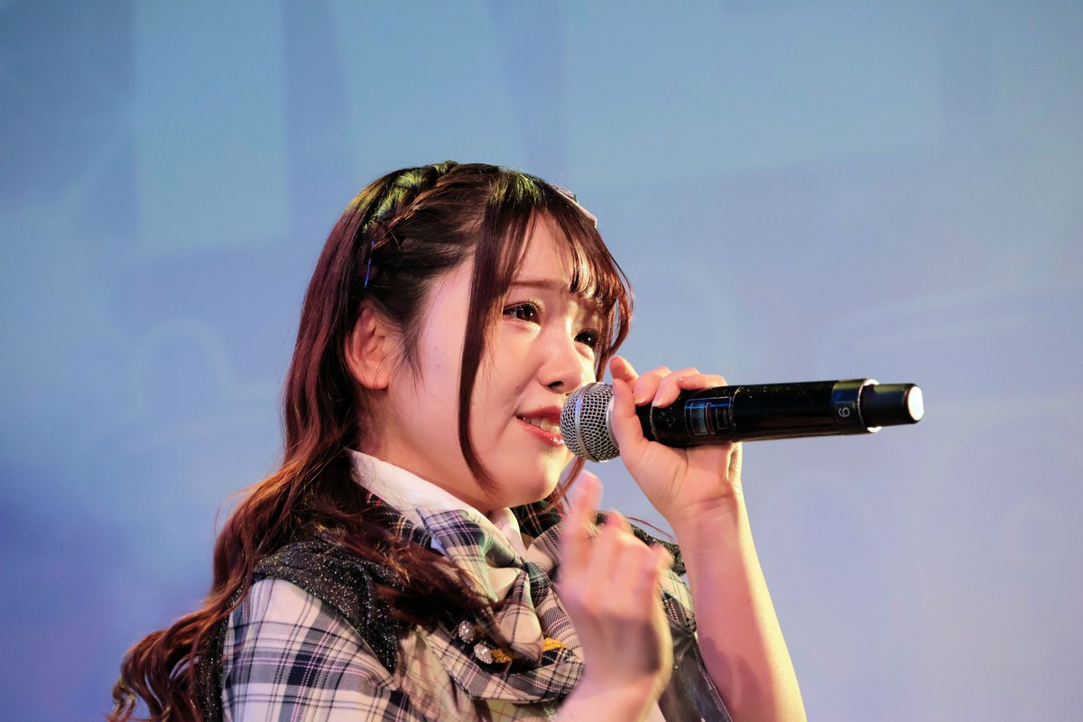Panchan_7's tweet photo. 12/26あいすなっつワンマンライブより
歌が大好きなひまりちゃん。笑顔がかわいくて、好きが止まらないの🥰
#あいすなっつ
#PREFLOP
#池田陽葵 https://t.co/xbDs1fYI5H