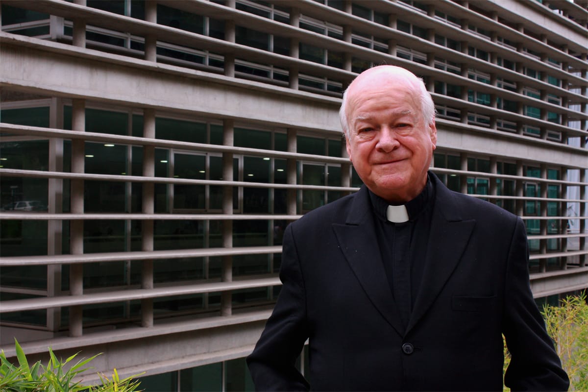 A la edad de  89 años, falleció en el día de hoy el  padre José del Rey Fajardo (SJ).
Del Rey Fajardo perteneció a la Compañía de Jesús (Jesuitas) y fue ampliamente conocido  por ser el rector fundador de la hoy UCAT. QEPD