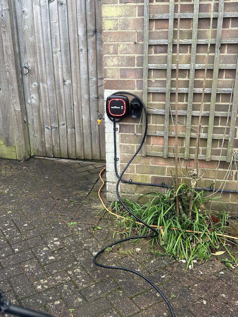 Second Wall box I have had and both units  always playing up! Service and device poor. Wish I had bought a Tesla charger! #wall box