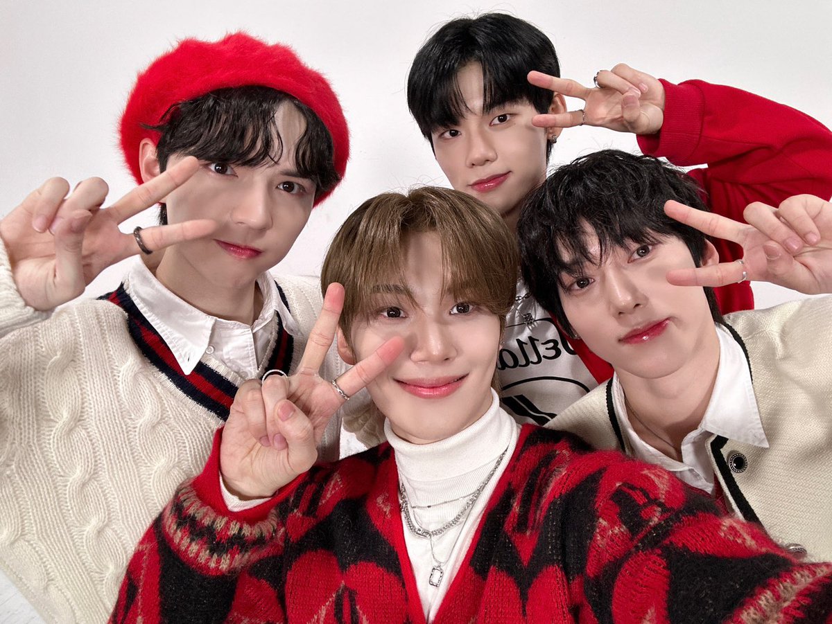 FANEVNNE_FR's tweet photo. ⸢ 📸 ⸥ TWITTER › 28.12.2023

⤿ Des photos de #PARKHANBIN et #LEEJEONGHYEON accompagnés de @NaKamden_FR et Brian de @AMPERSANDONE_FR ont été postées

⊹ #EVNNE #이븐
#박한빈 #이정현 ⊹ https://t.co/5bvb6baa6x