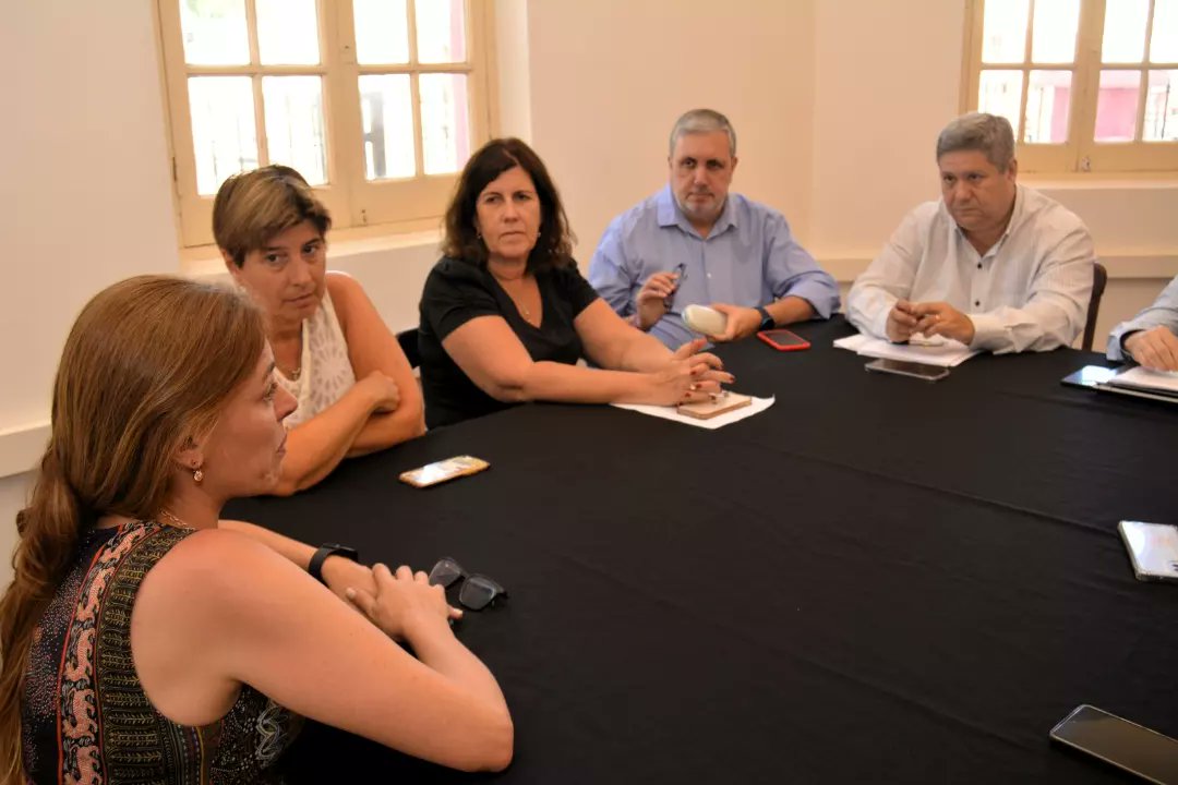 ECEyJUNNOBA's tweet photo. Escuela Pablo Petraglia informó de lo realizado durante el año y expuso sobre las actividades previstas en la agenda 2024 de la Escuela de Ciencias Económicas y Jurídicas.

#UNNOBA21Años

@RectorUNNOBA @M_F_Castro https://t.co/nf92GGnV6U