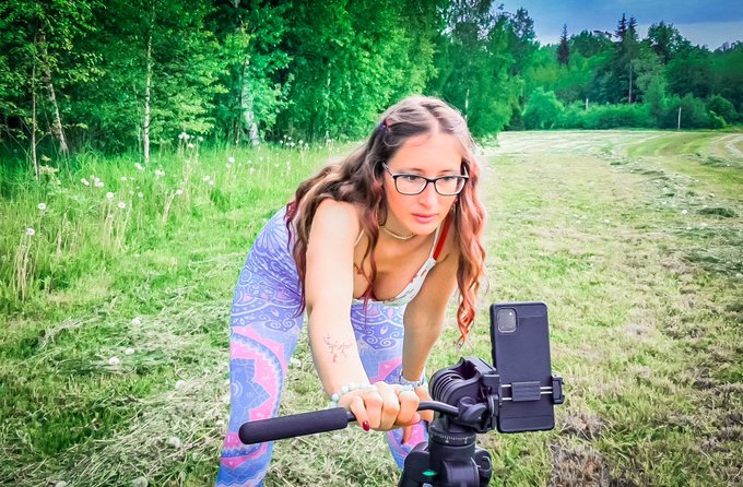 so serious&hellip;🍒 https://t.co/Vs7sYFyzSG<a href="/tag/coloryourday"class="tags"><span>#coloryourday</span></a><a href="/tag/smilethroughtherain"class="tags"><span>#smilethroughtherain</span></a>