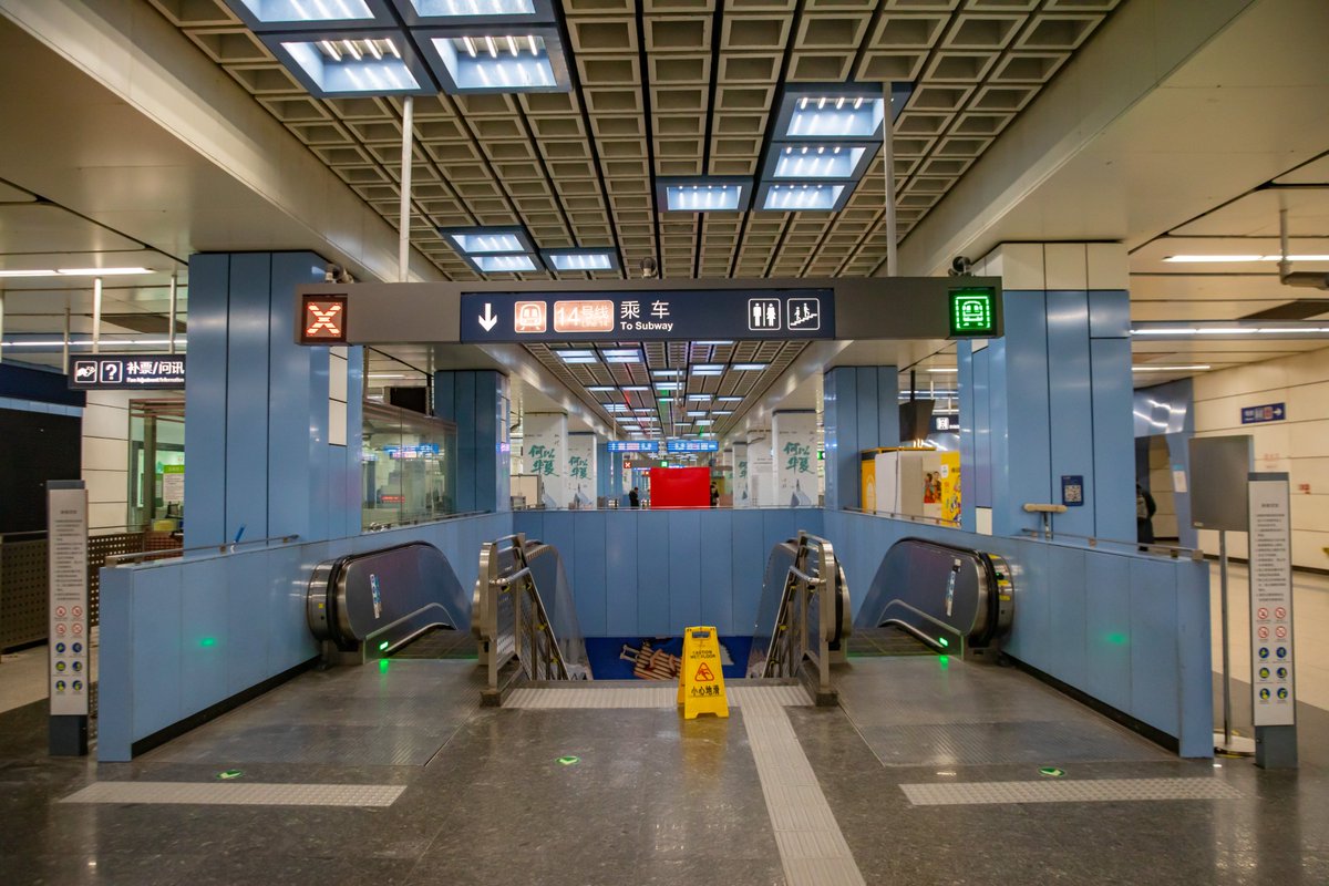 VisitBeijingcn's tweet photo. #Wangjing Station is a pivotal transfer point for #Beijing #Subway Lines 14 and 15. The elevator transfer area captivates with its playful design of #LEGO-like blocks, evoking urban childhood memories. #BeijingMetro #BeijingSubway #VisitBeijing