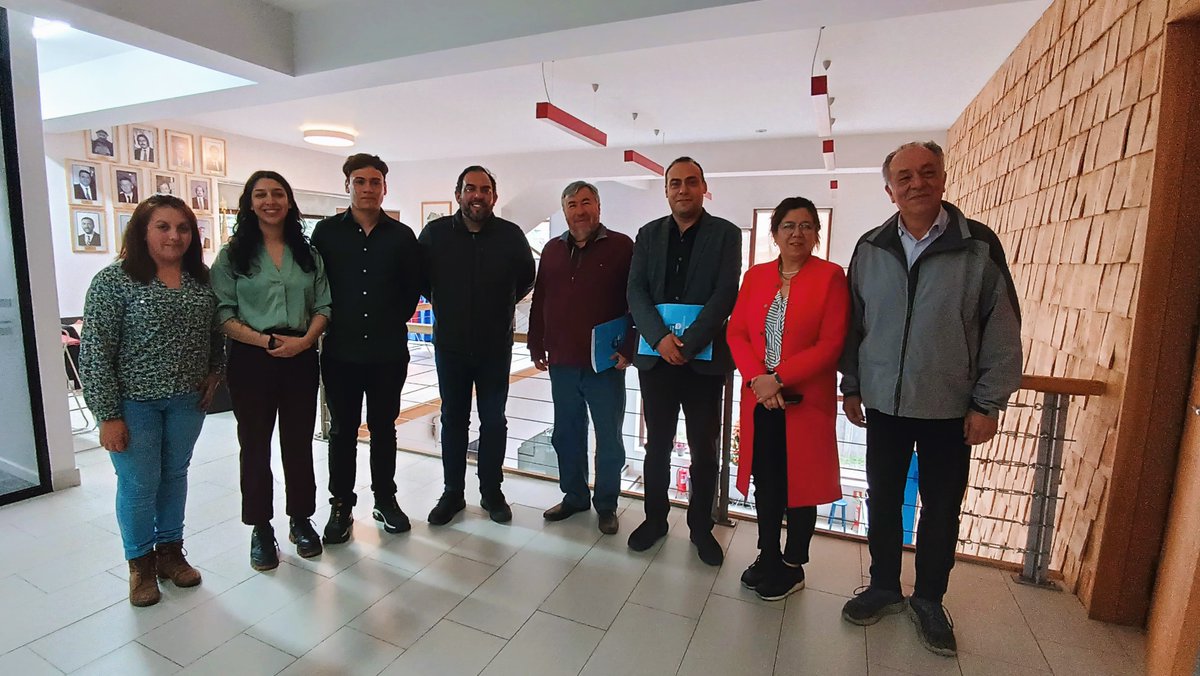 Estudio analizó el mercado laboral de la industria de la construcción en la Región de Aysén 

cchc.cl/comunicaciones… <a href="/ol_aysen/">Observatorio Laboral Aysén</a> <a href="/CChC_Chile/">Cámara Chilena de la Construcción</a> #Coyhaique #Aysen